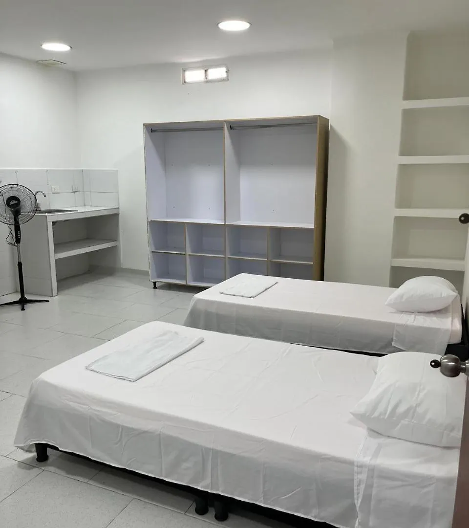 Hospedaje - Casa Alameda Кали 0*,  Колумбия